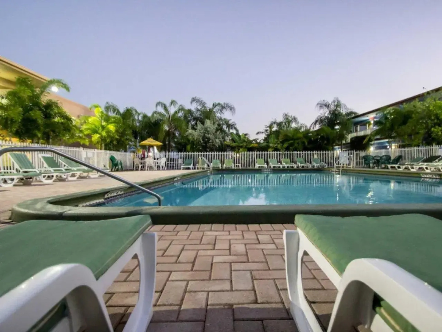 Rodeway Inn & Suites Fort Lauderdale Airport / Cruise Port
