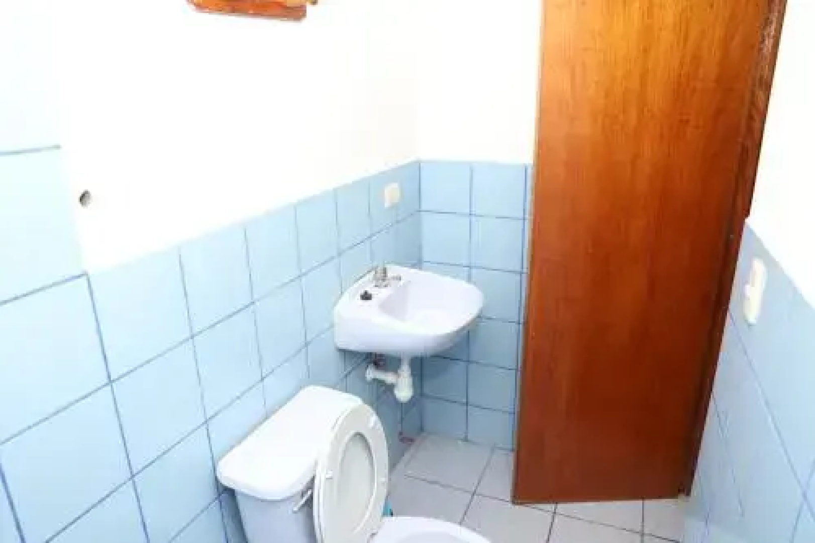 Ezama Lodging House