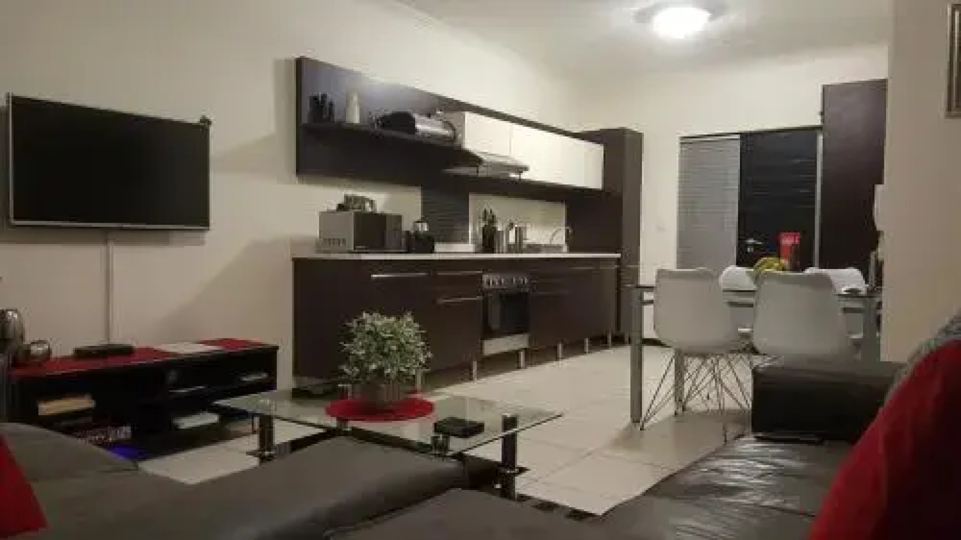 Strelitzia Apartment