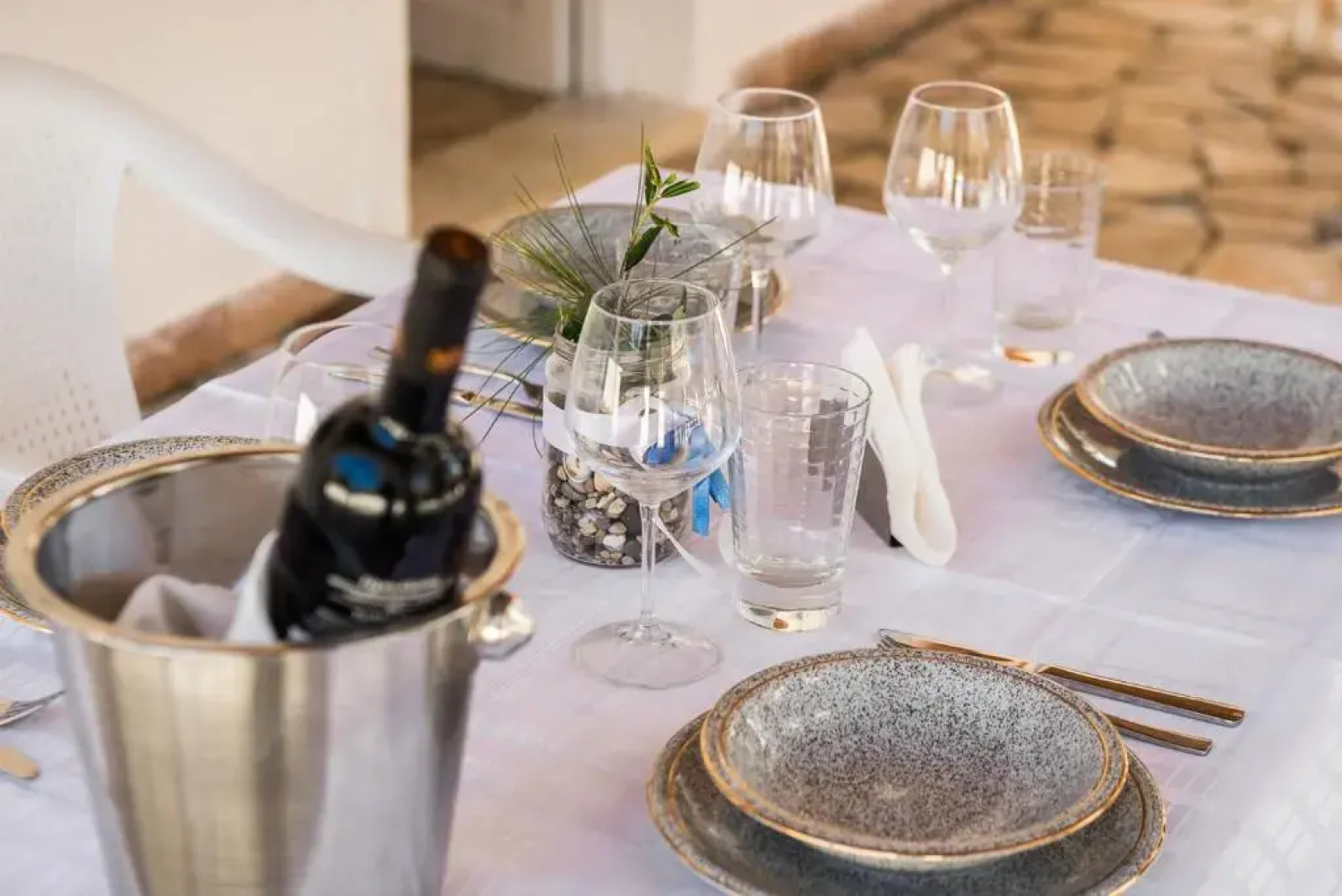 Merlyn Rooms into the nature, 100m from the beach