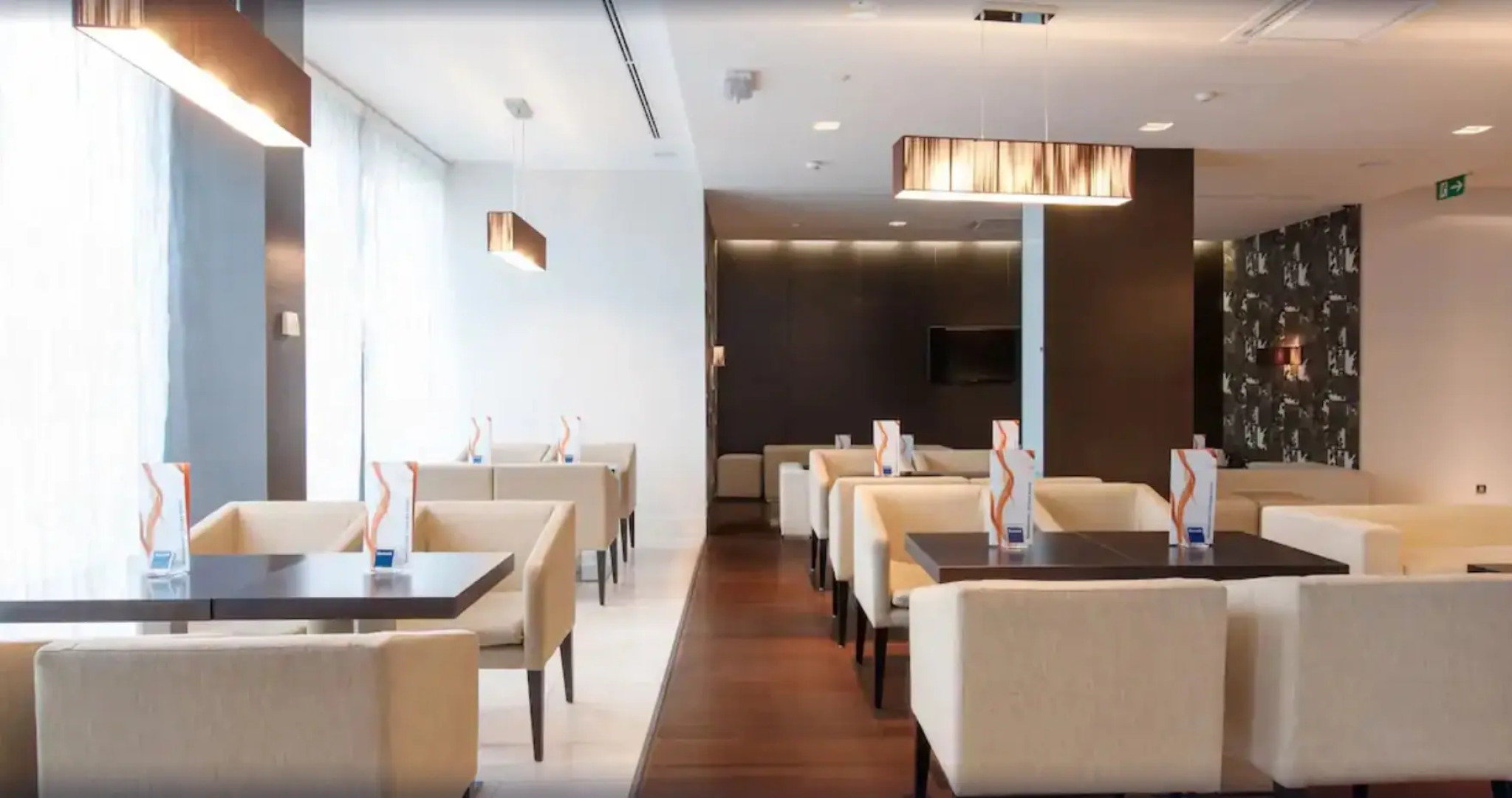 Отель Occidental Praha Five