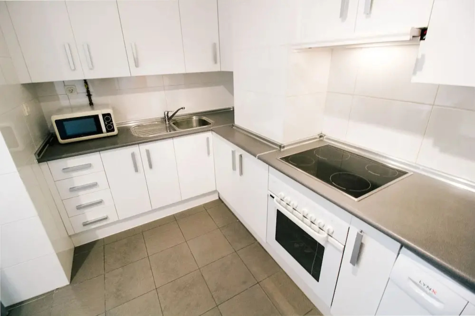 Espectacular residencial en 2ª linea Piscina/Tenis