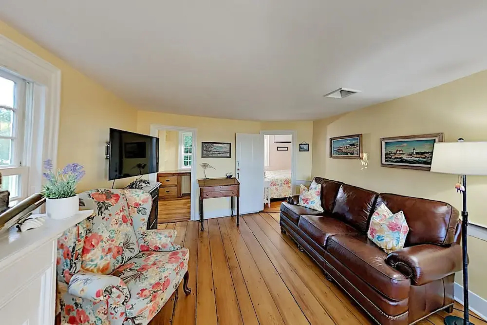 Harbor-view Hideaway W/ Lovely Alfresco Lounges 3 Bedroom Home