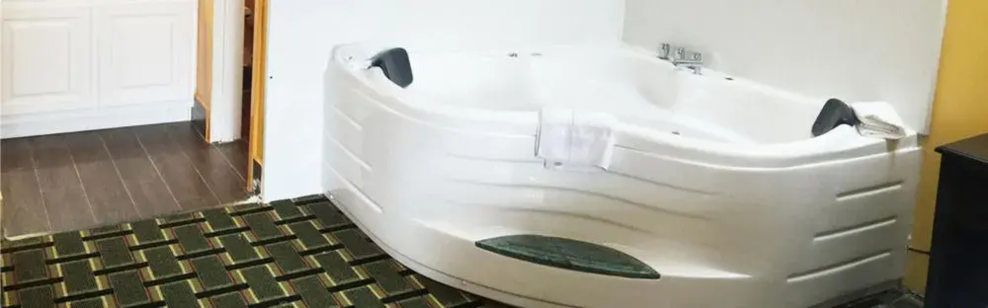 Corinth Inn & Suites