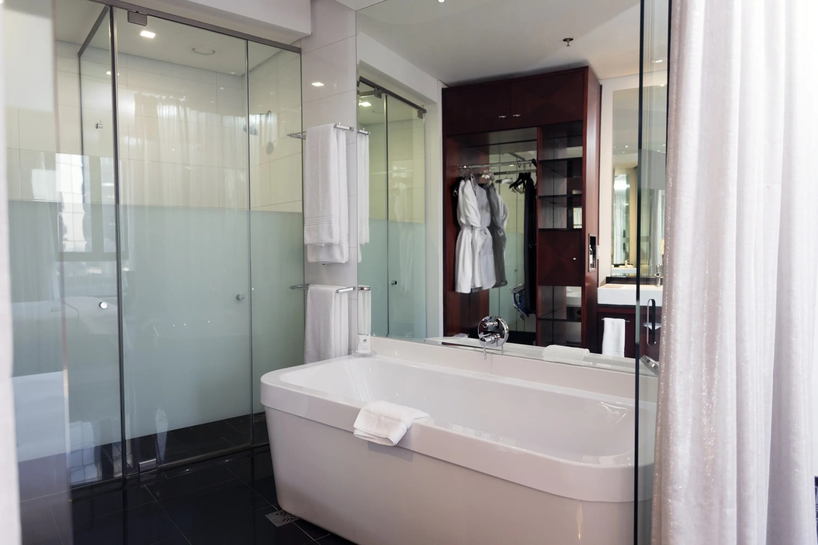 Davinci Hotel And Suites On Nelson Mandela Square