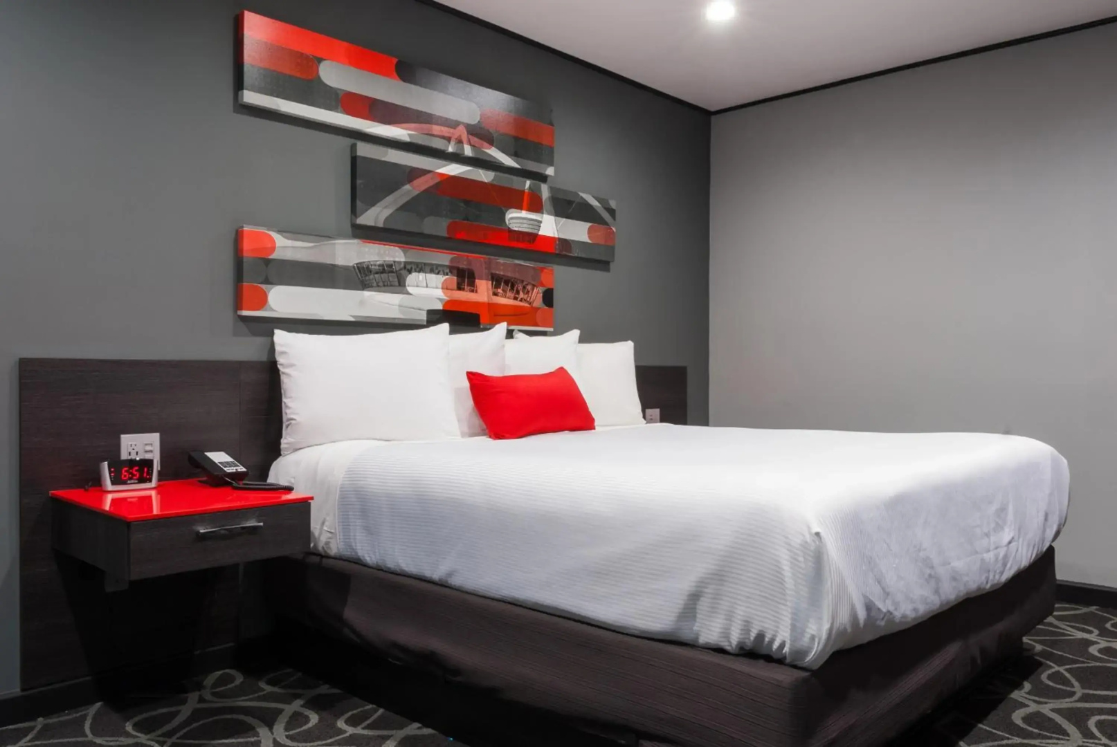 Astro Pasadena Hotel