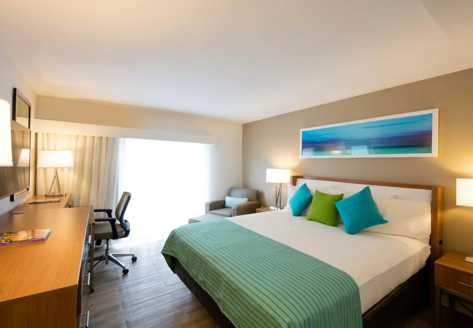 Courtyard by Marriott Nassau Downtown/Junkanoo Beach