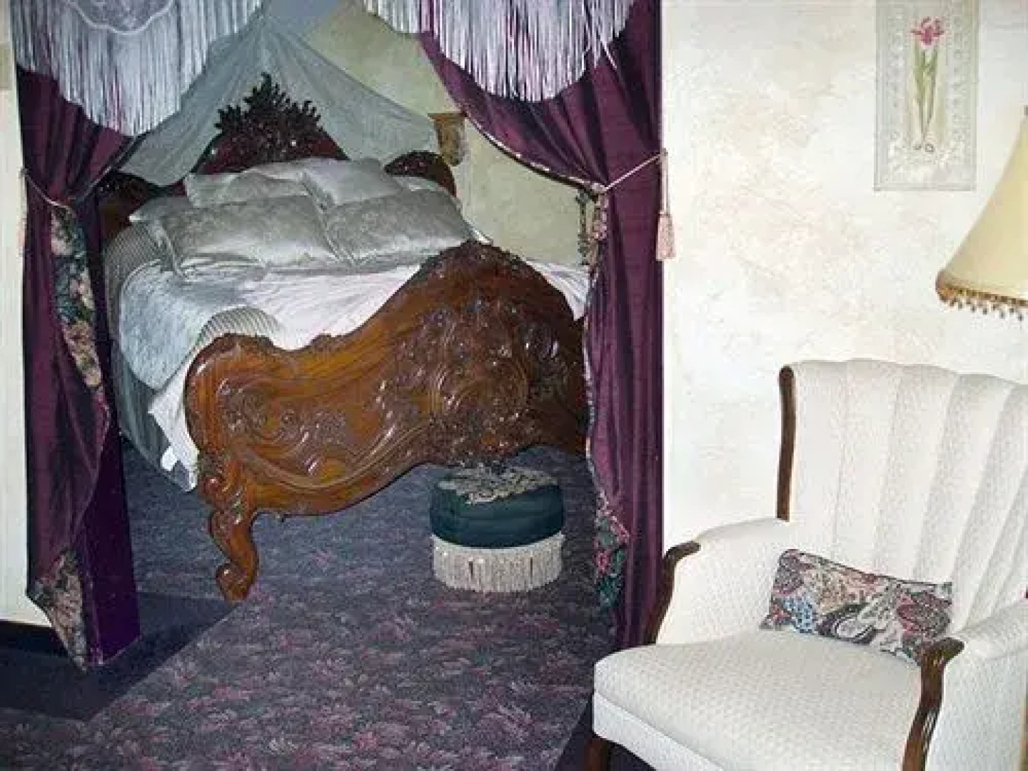 The Historic Brook Forest Inn