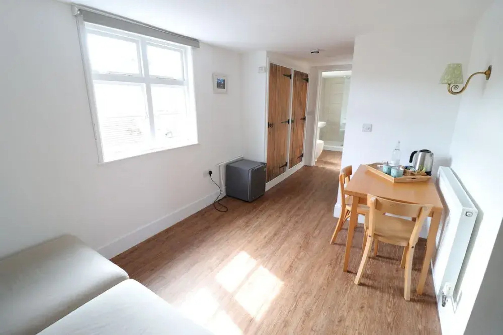 The Horse & Cart Inn