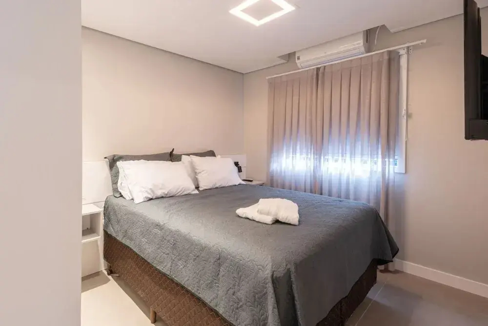 Incr vel Apartamento com Wi-fi na Praia Brava SC