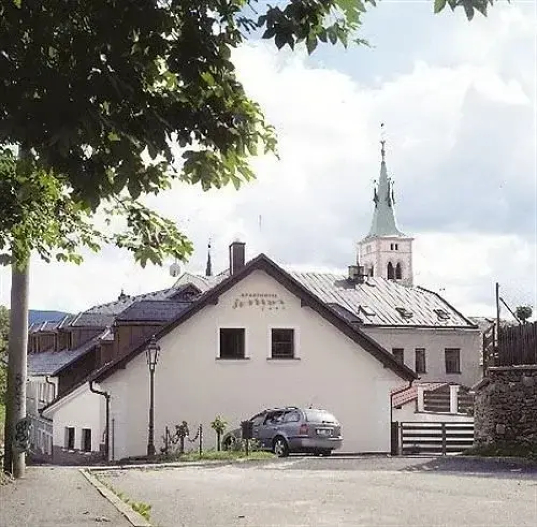 Hotel Modrásek