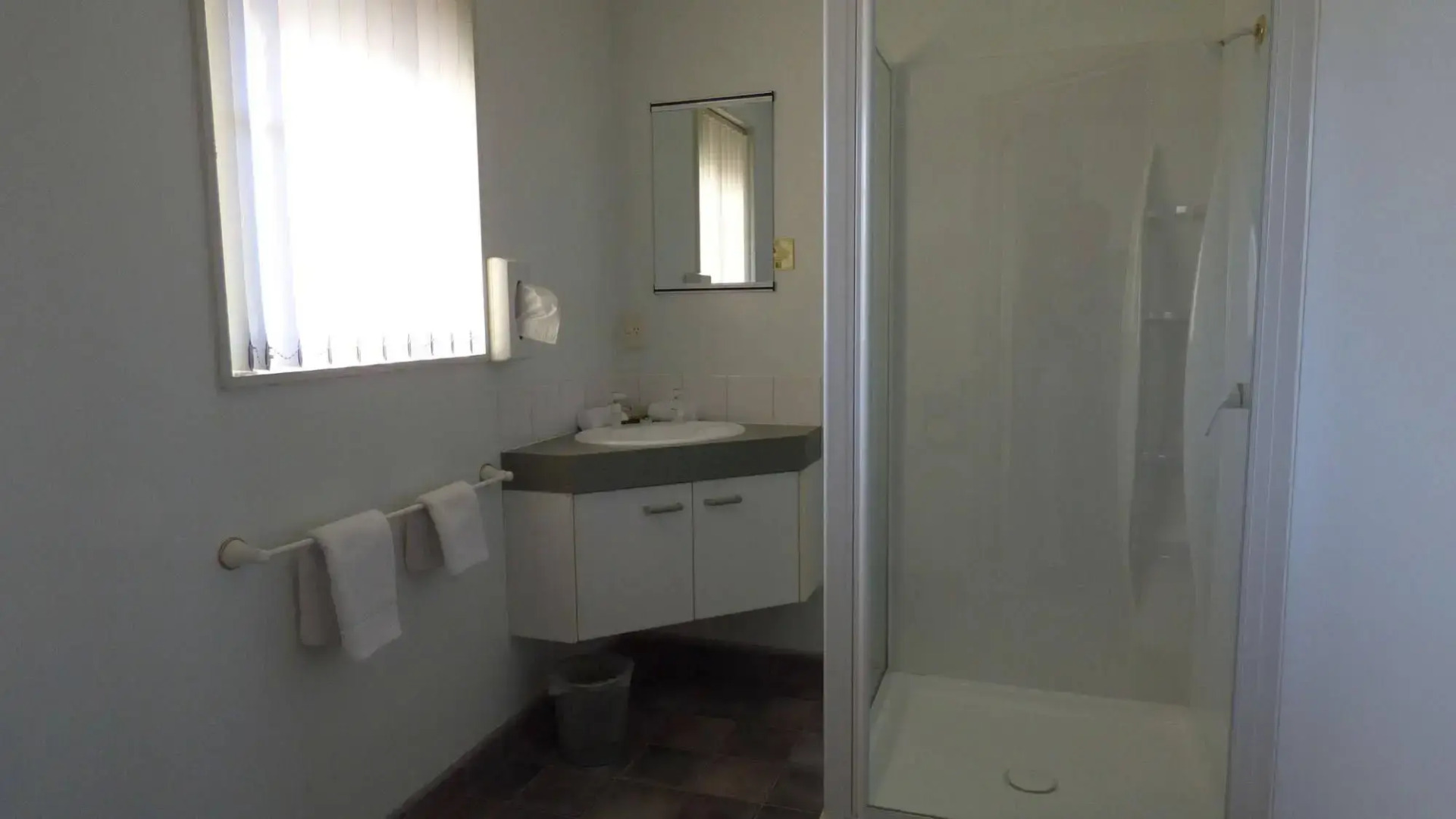 Alexandra Heights Motel