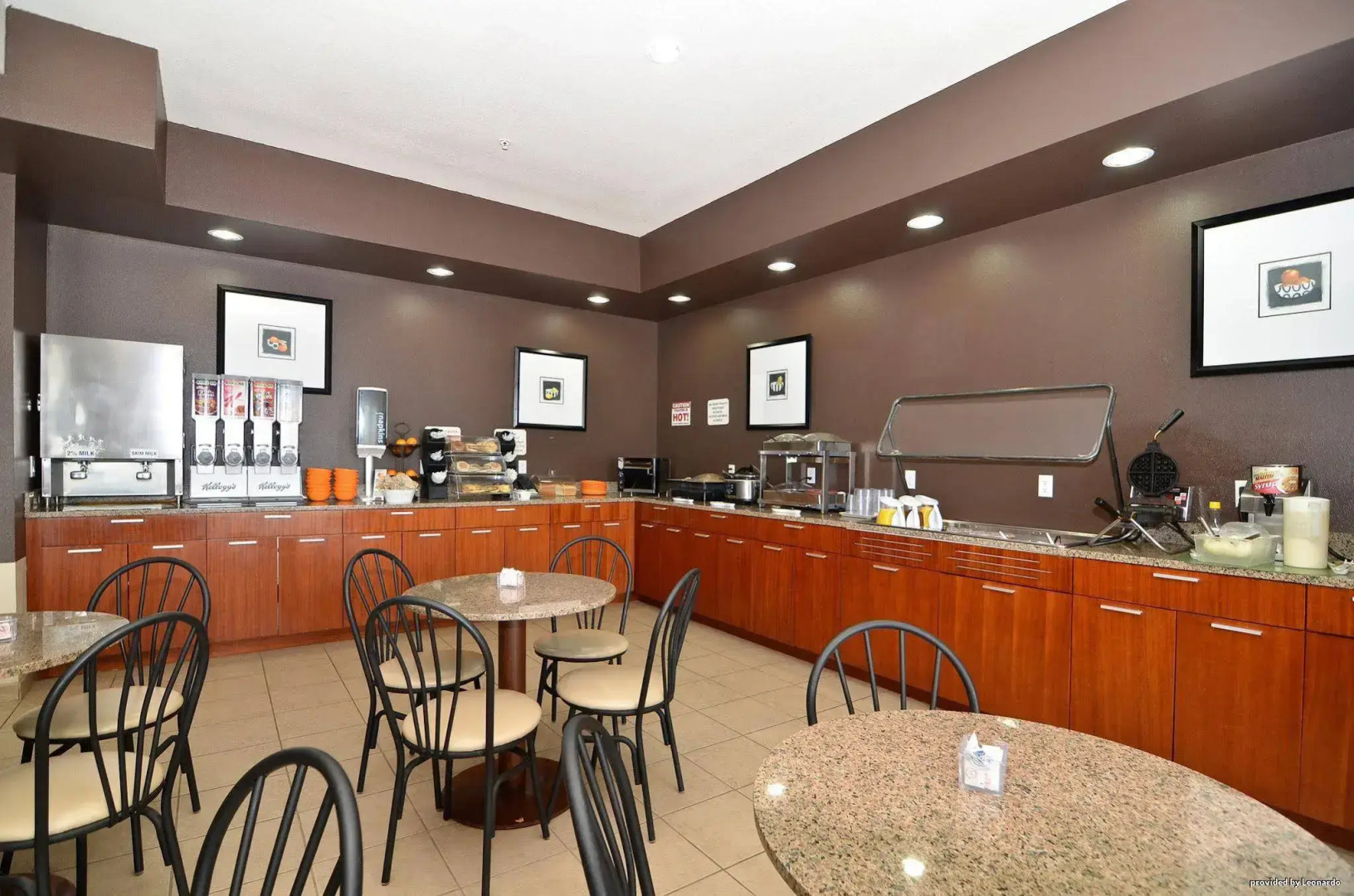 Best Western Plus Peppertree Inn At Omak