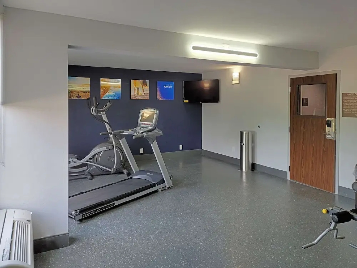 Quality Inn & Suites Outlet Village