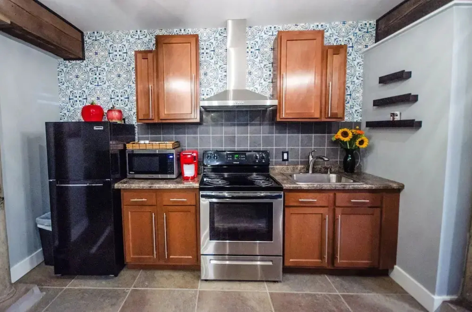 Tobacco Warehouse Inn