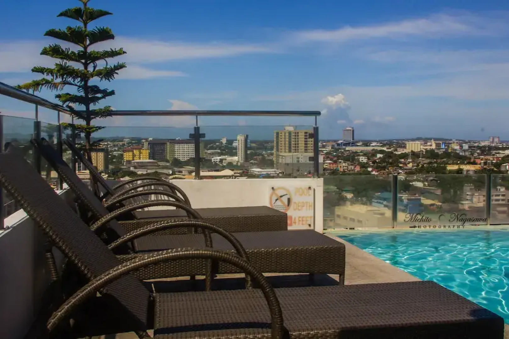Cebu Infinity Pool Near Mall