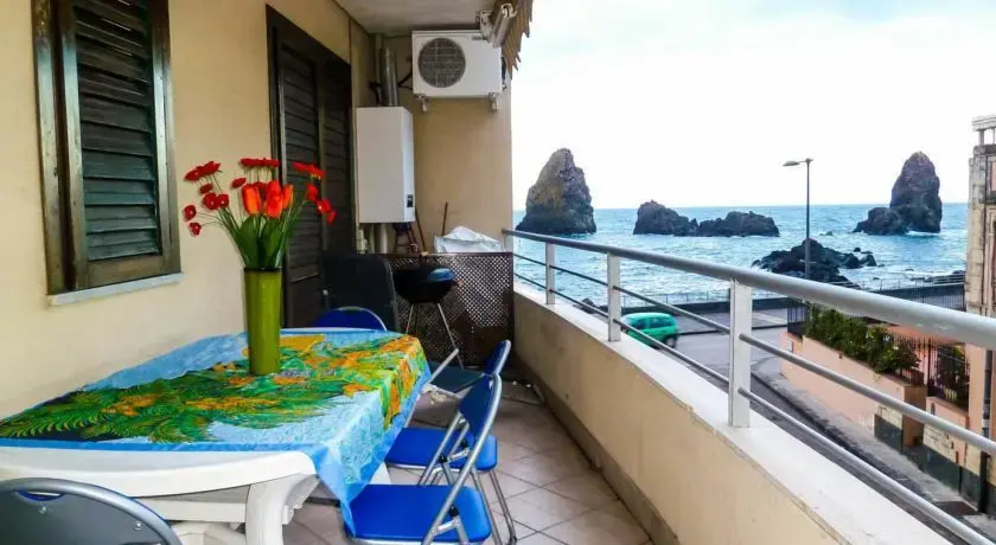 Meravigliosa vista mare davanti ai Faraglioni