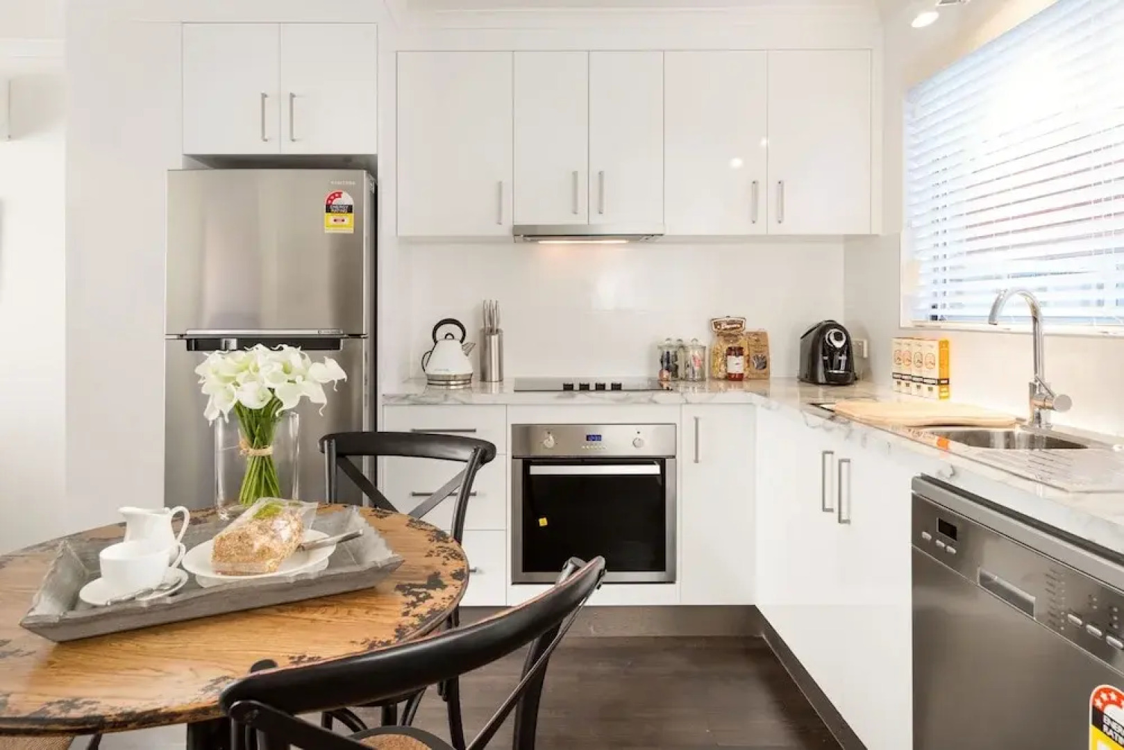 The Manhattan - Central & Sophisticated