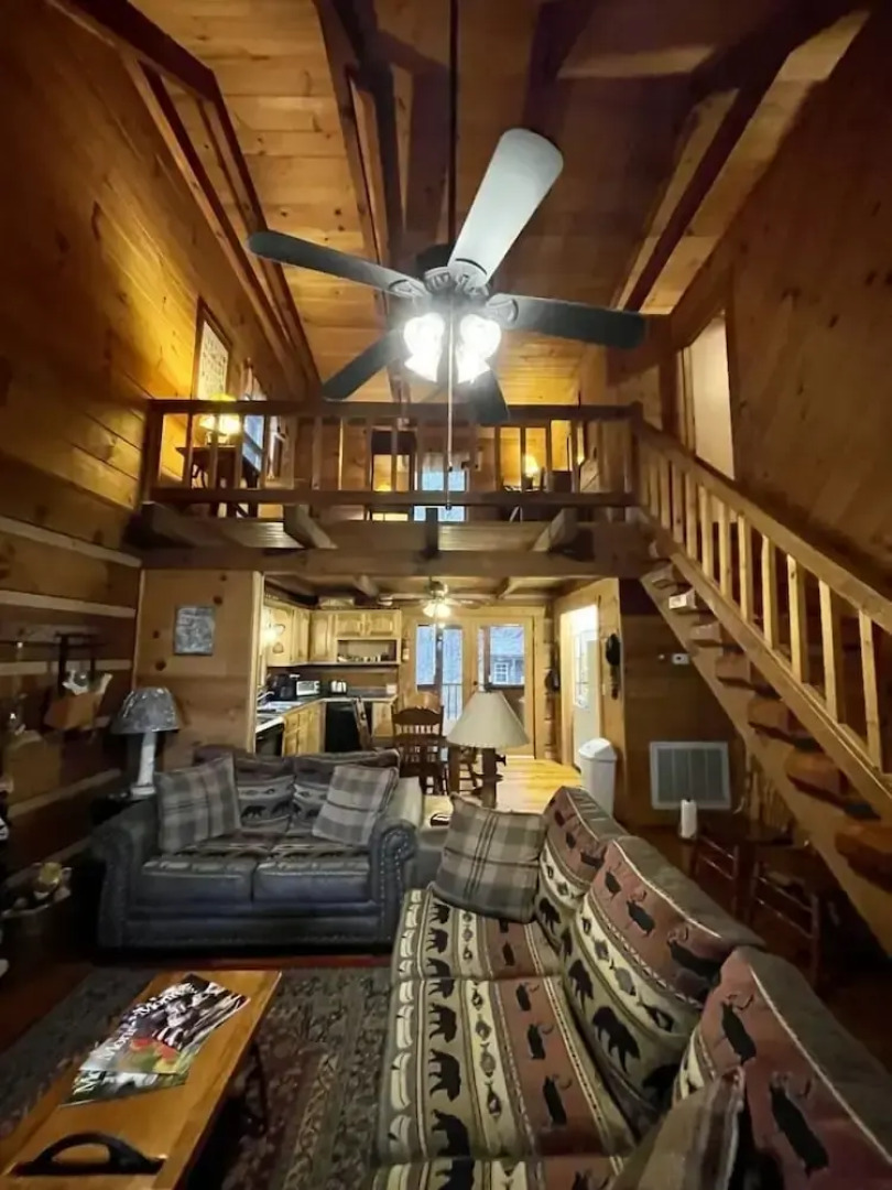 Leave the stress behind!- private hot tub, pet and motorcycle friendly, let peace and nature surround you! 2 Bedroom Home by RedAwning