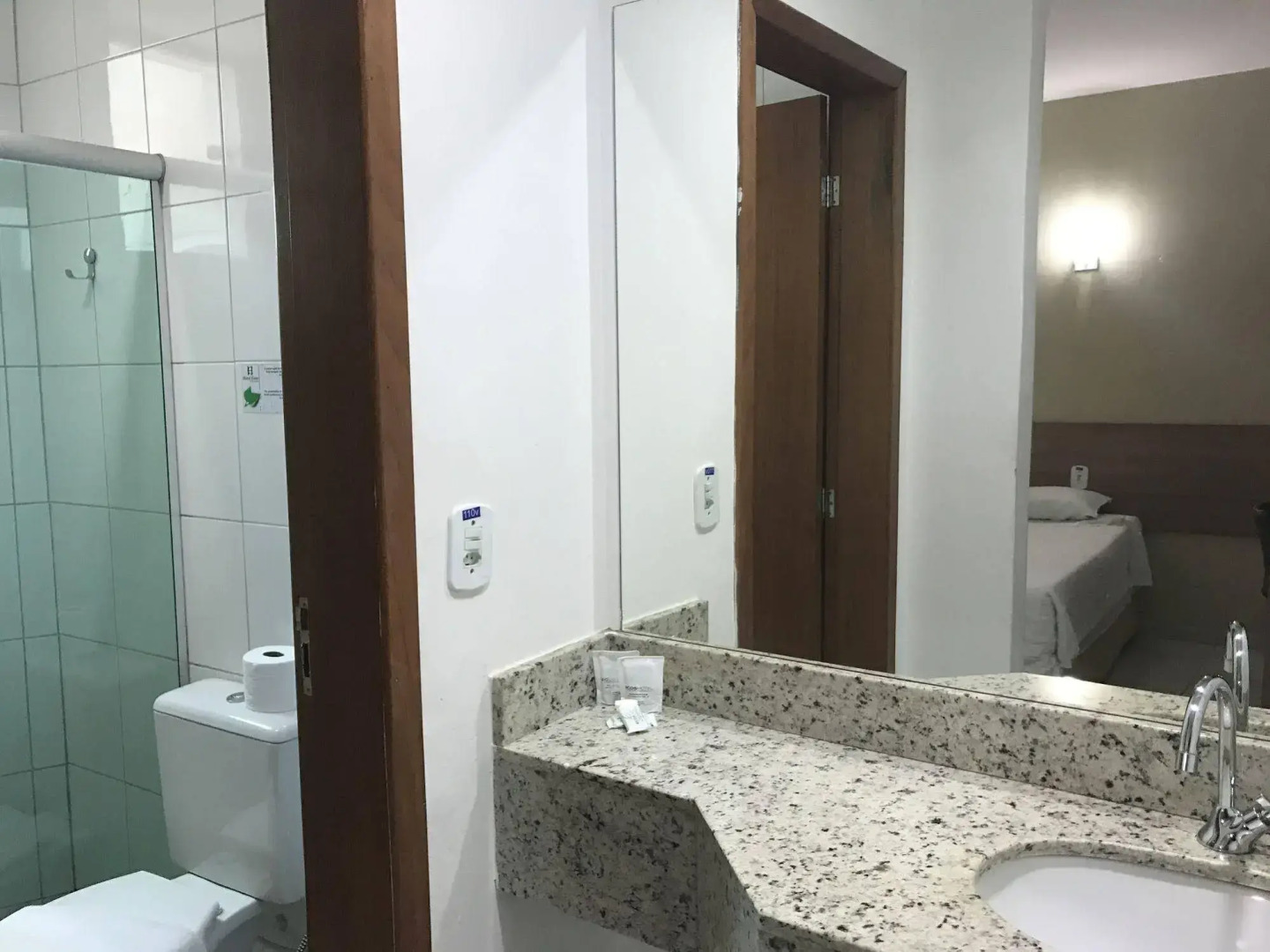 Larison Hotéis ECONOMY