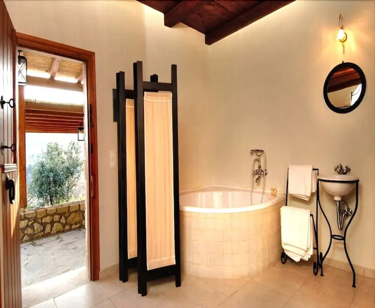 Agroikies Stratakis State