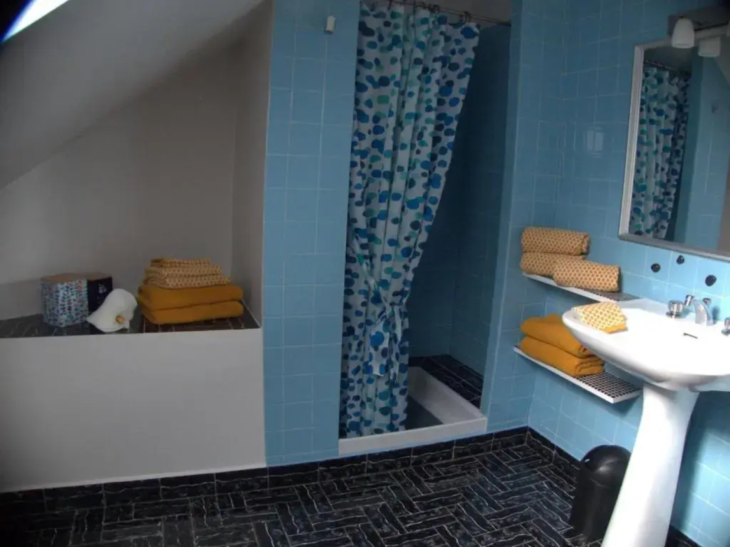 Gîte Cravant-les-Côteaux, 6 pièces, 10 personnes - FR-1-381-395