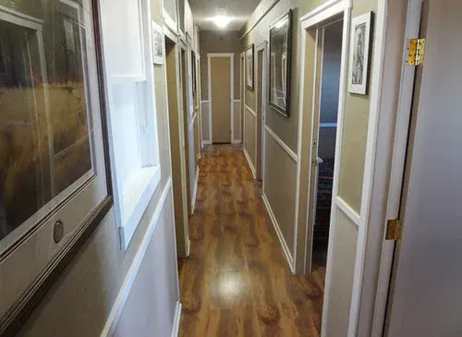 Manor Hostel B&B & Hotel