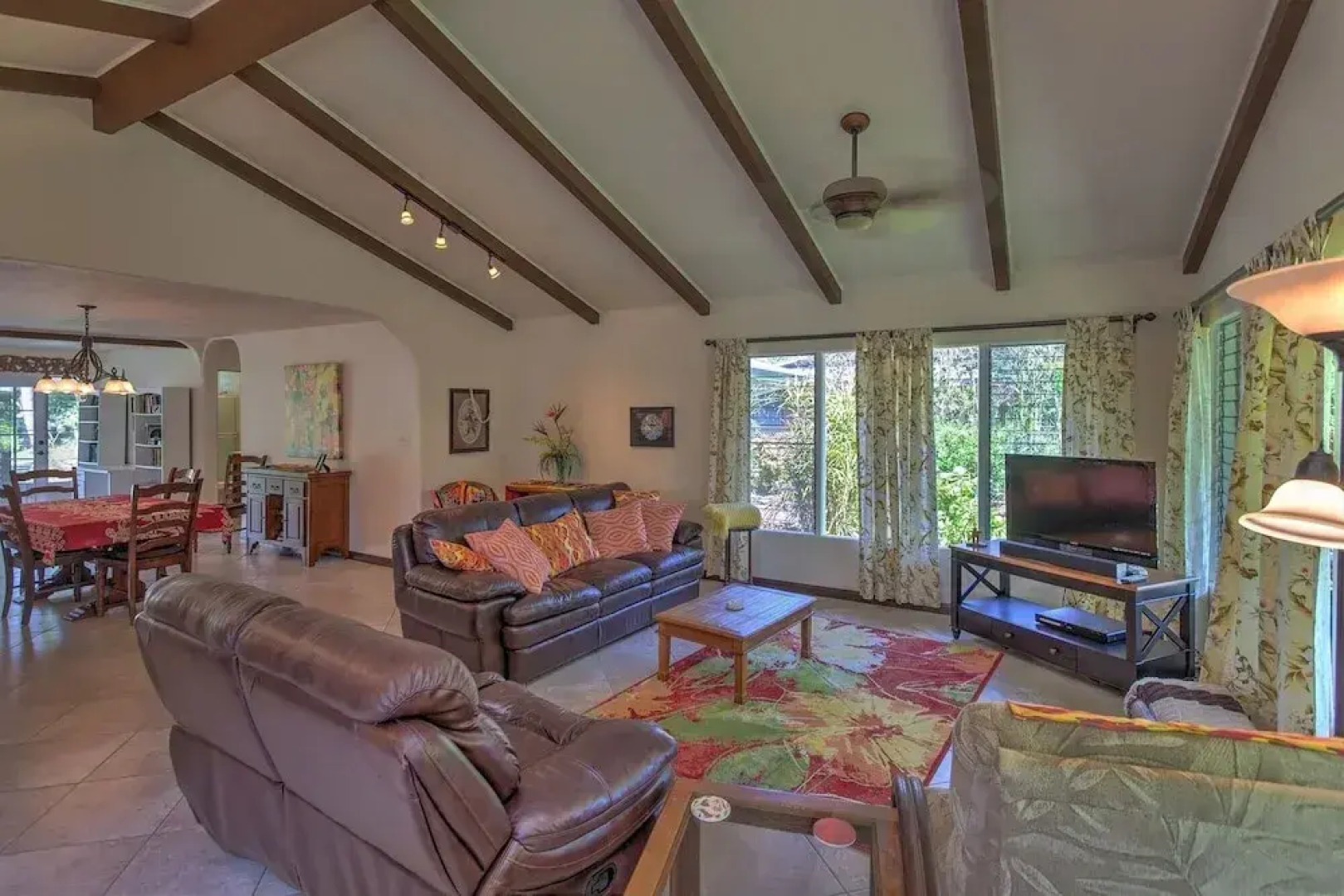 Hale O Nani Mala Pua 3 Bedroom Home by RedAwning