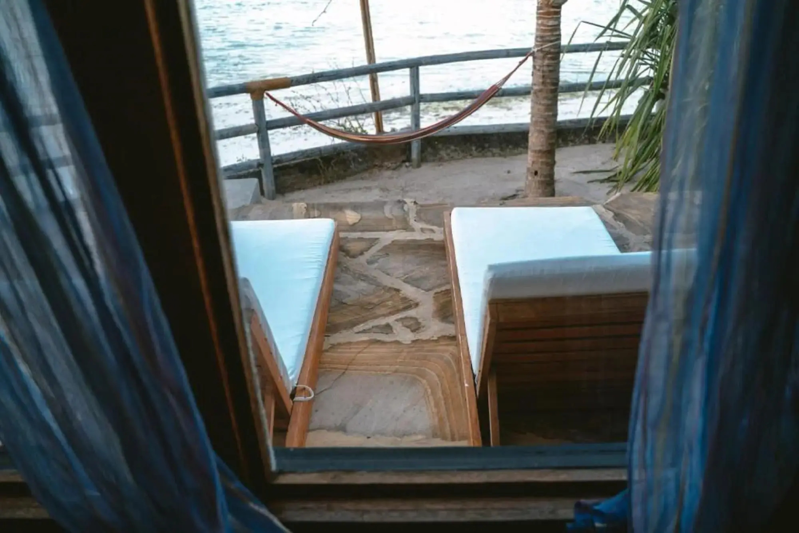Coral Rocks Hotel & Restaurant