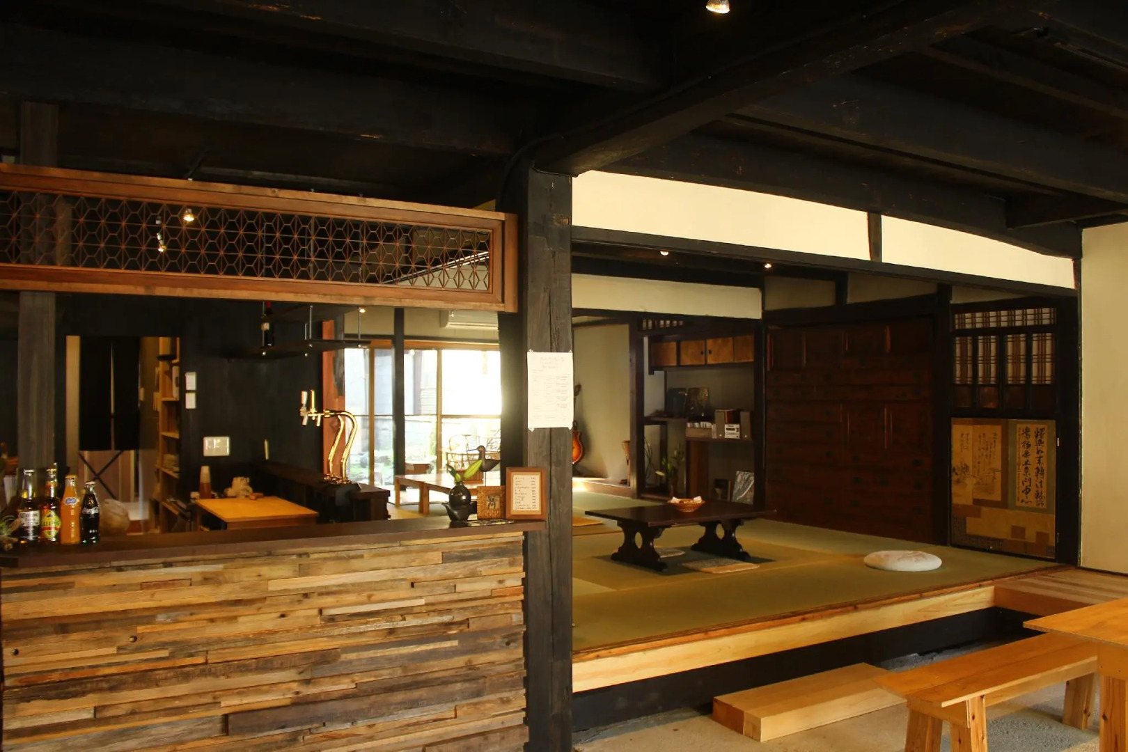 The hostel & Tatami bar UCHIKOBARE