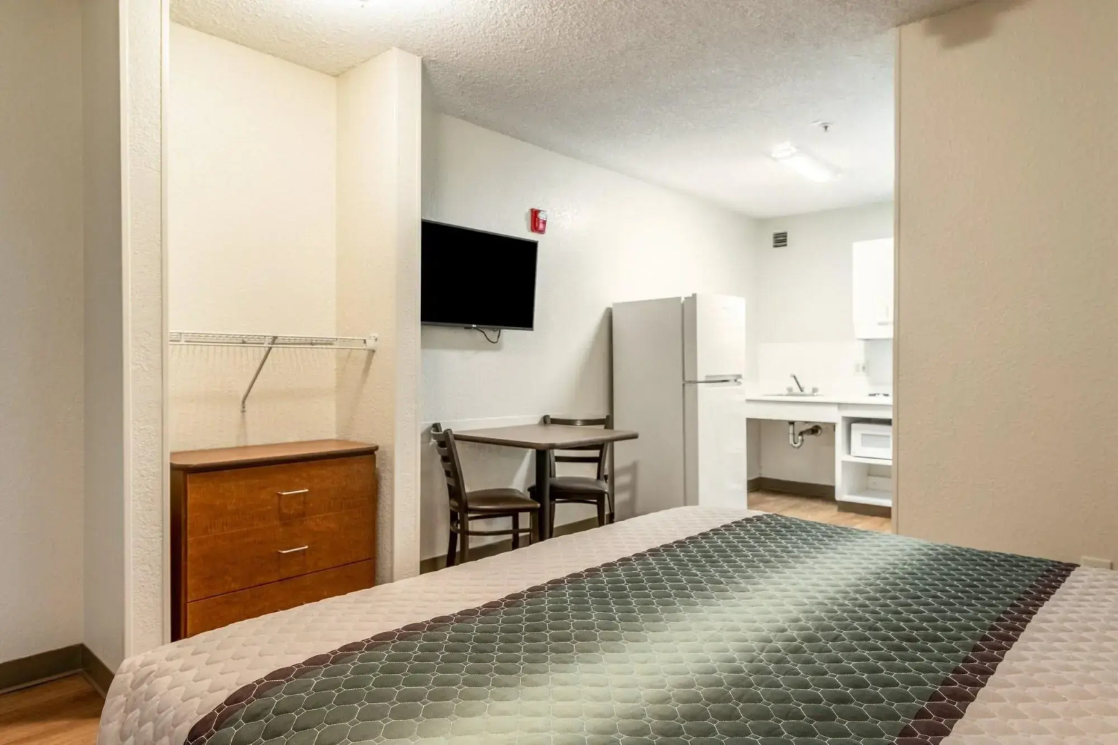 HomeTowne Studios Tacoma - Hosmer