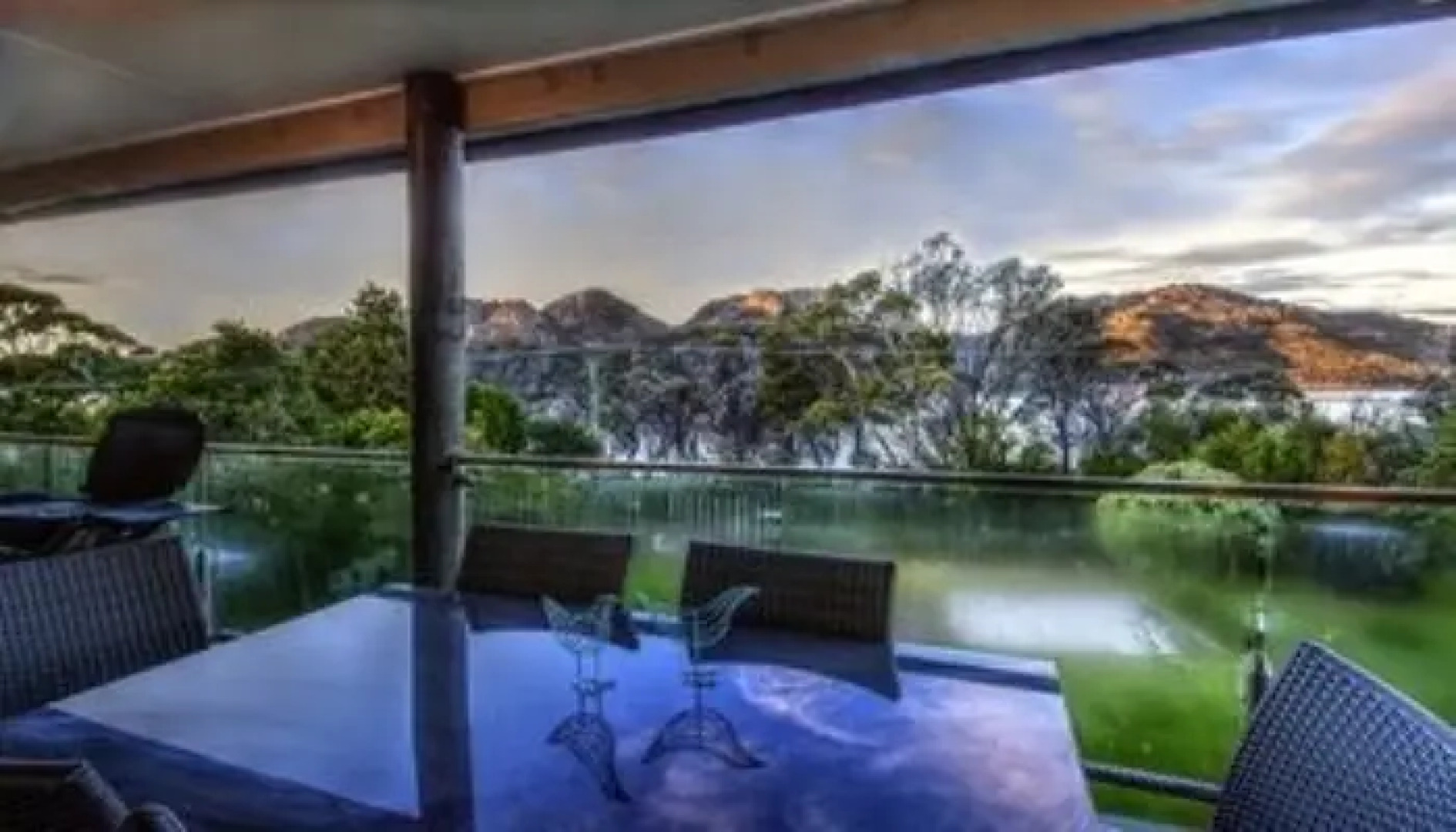 Cove Beach Apartment