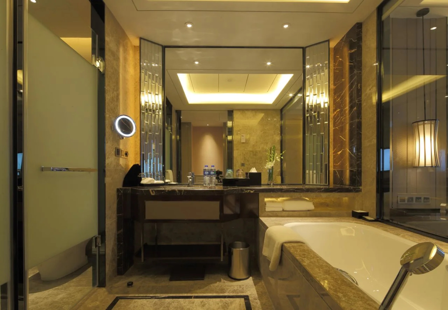 Fuyang Wanda Realm Hotel