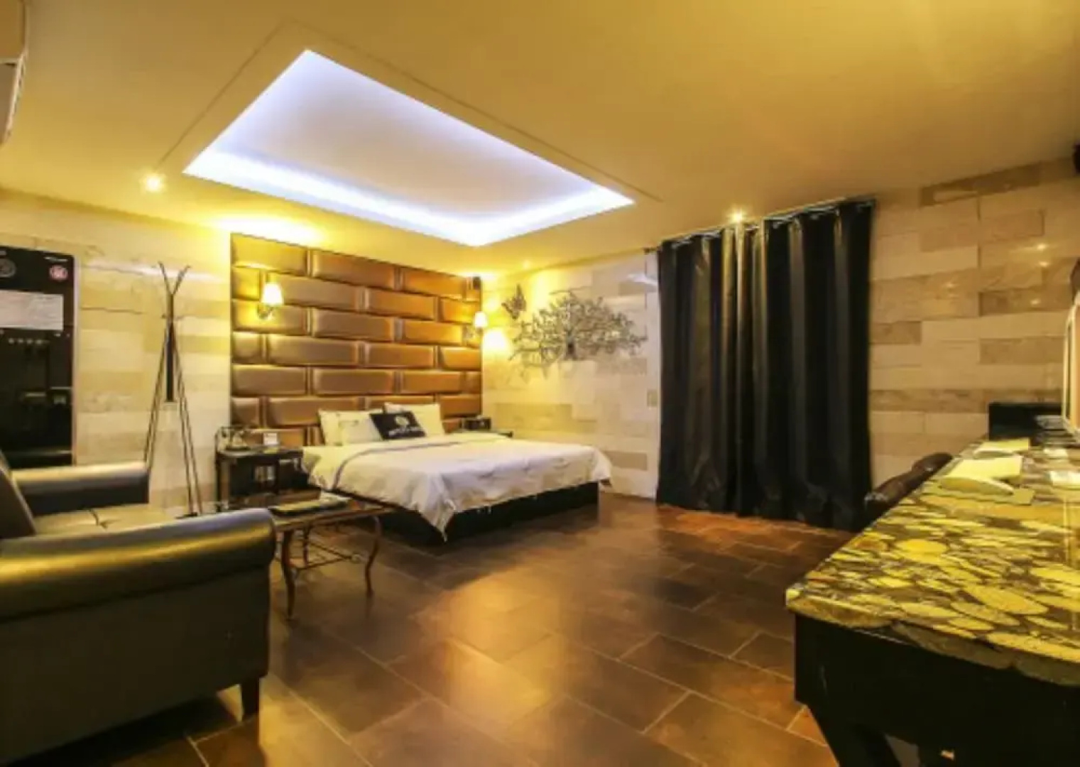 Luce Hotel