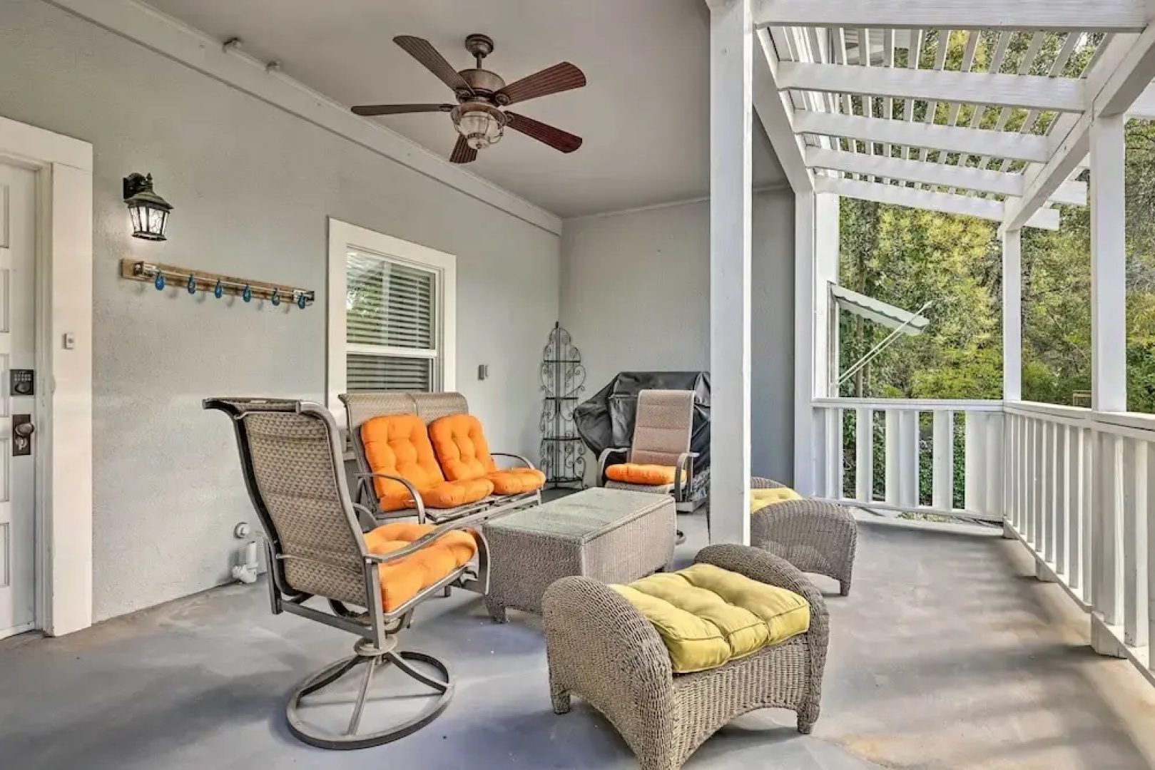 Peaceful Sonora Home w/ Grill: Walk to Downtown!