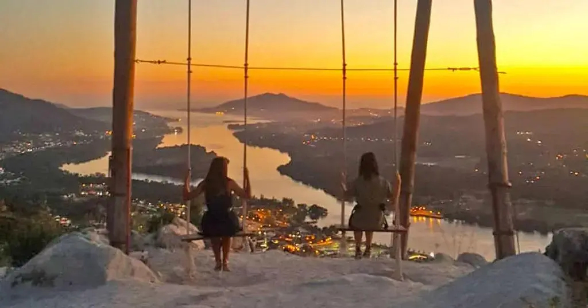 Just like Home - Number 8 em Quinta das Mineirinhas