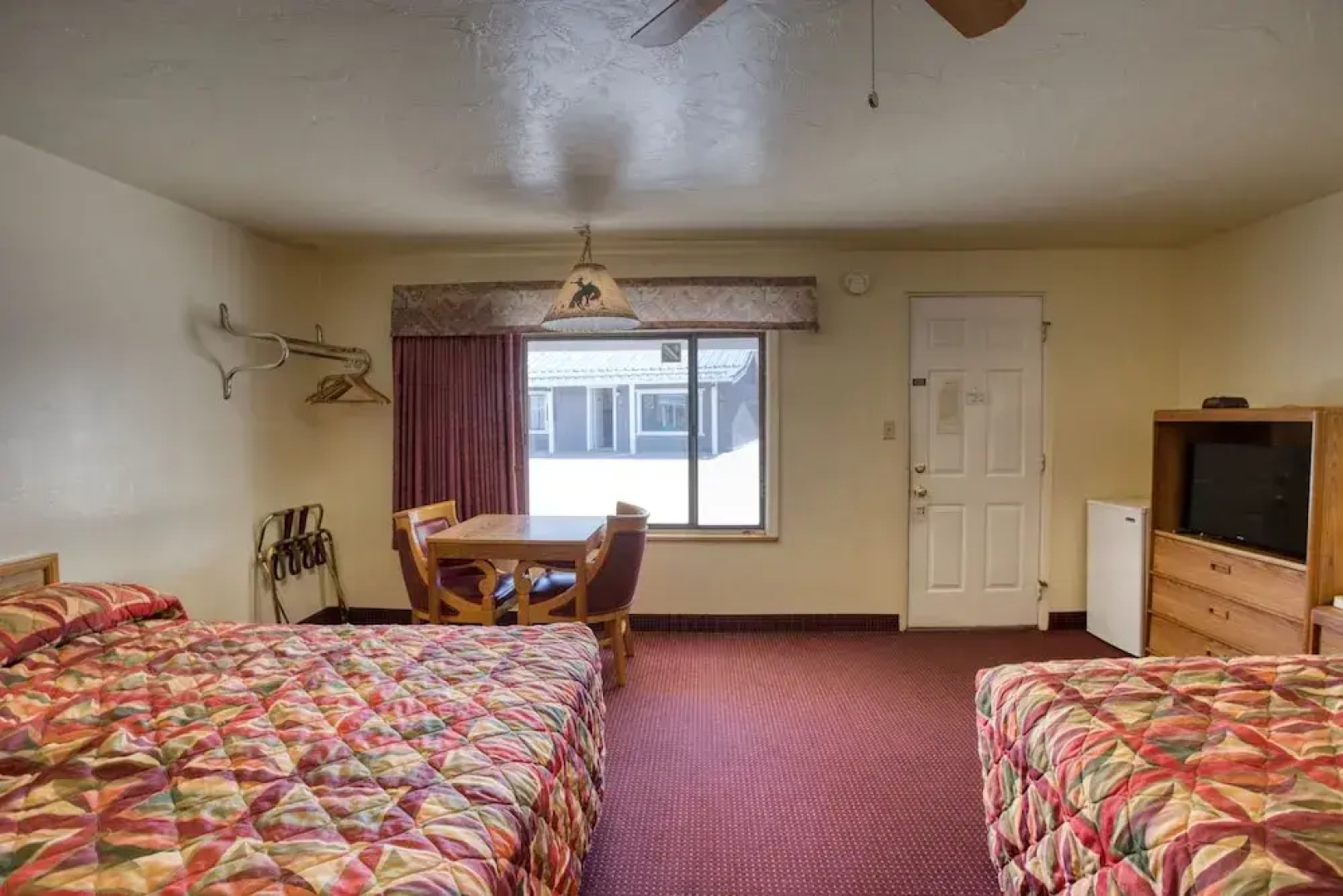 Kiva Motel