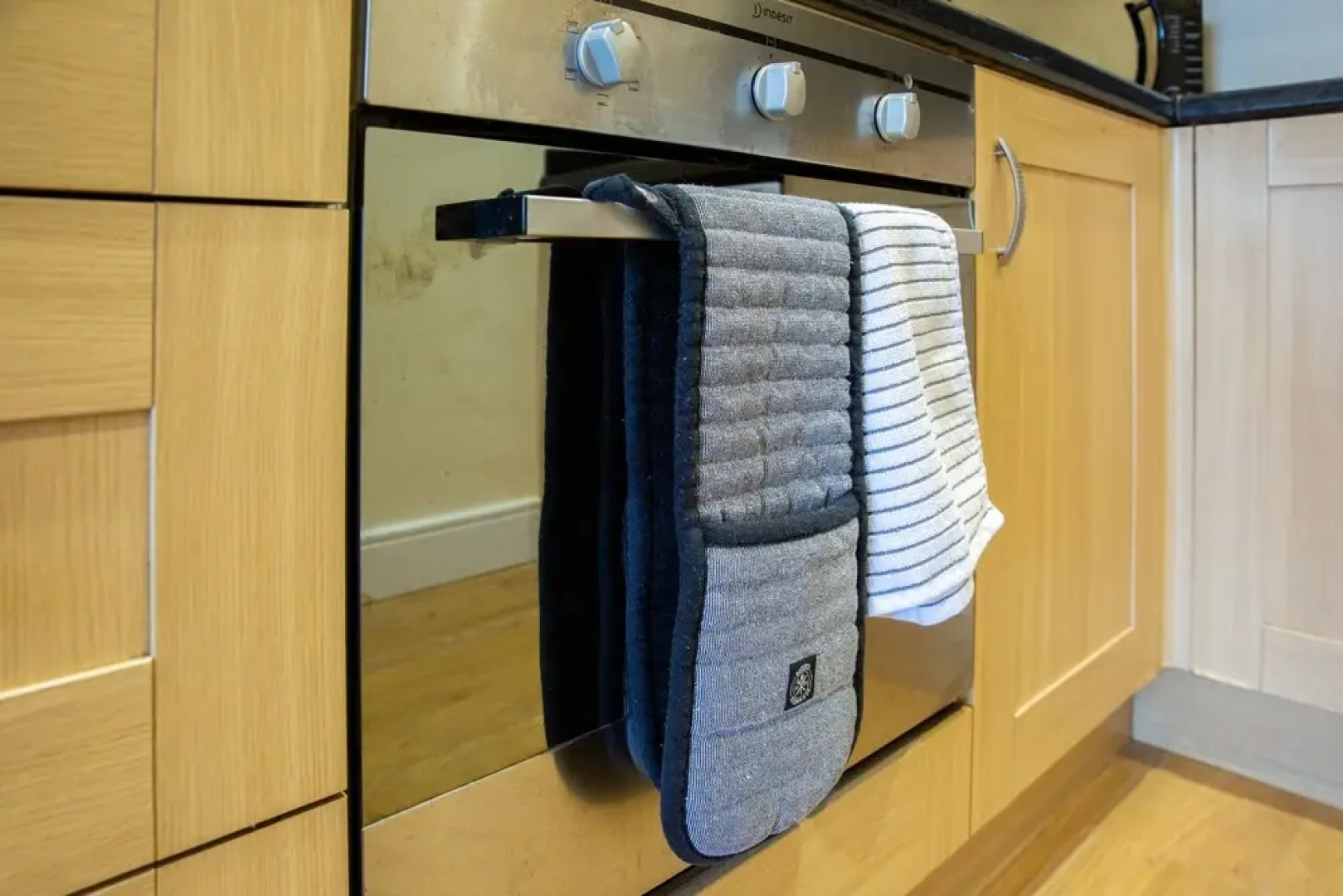 Velvet 1-bedroom Penthouse, Clockhouse, Hoddesdon