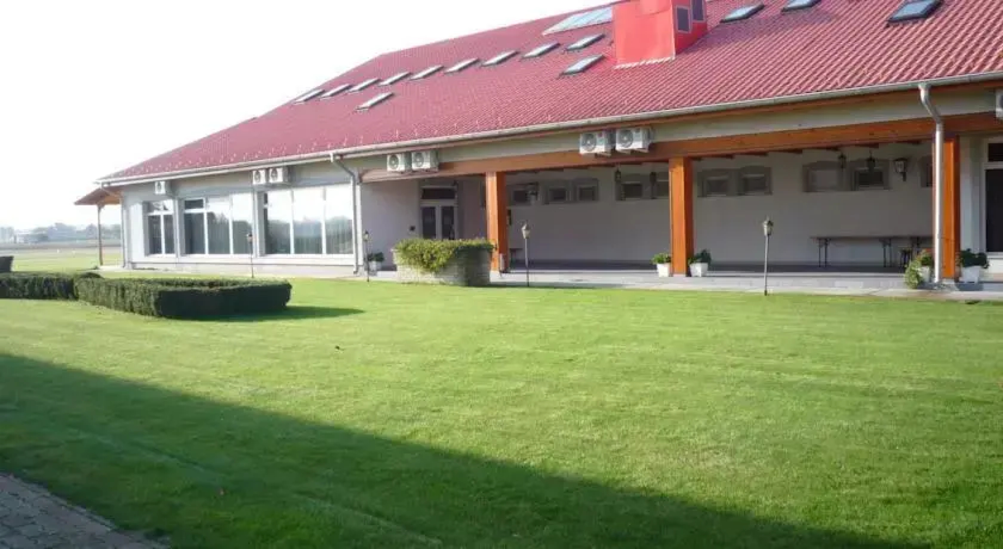 Aero Hotel & Etterem