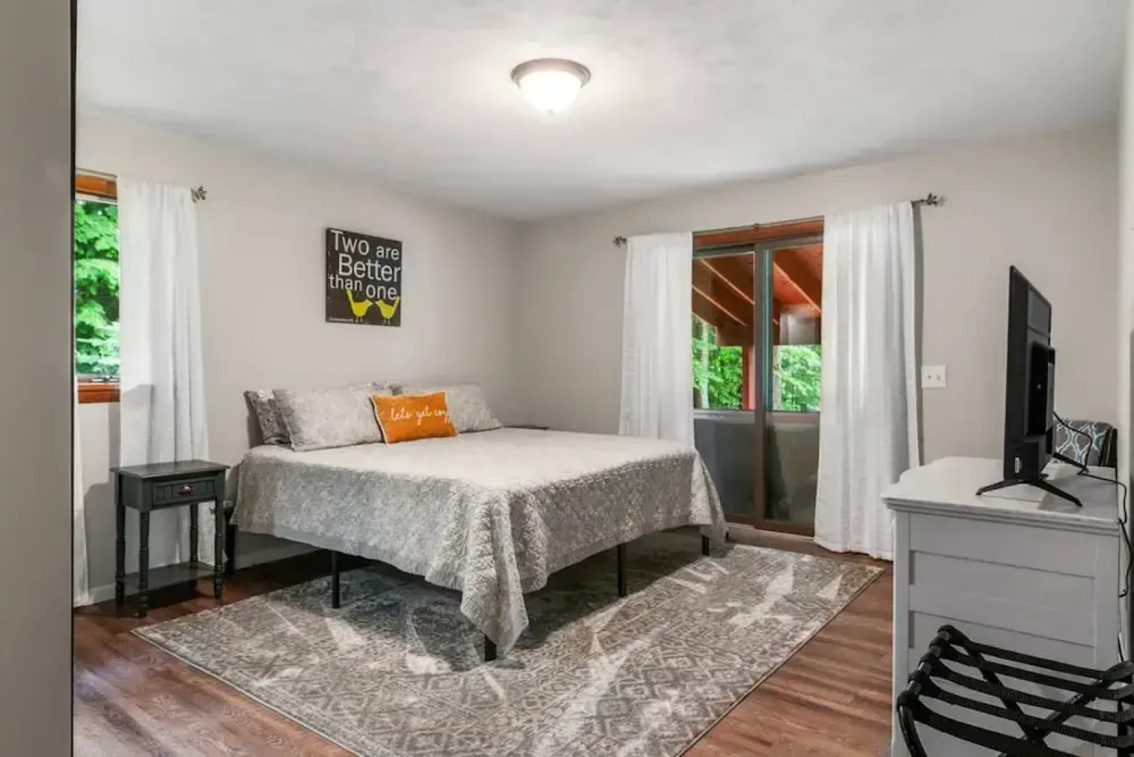 Lakeside Getaway pet Friendly