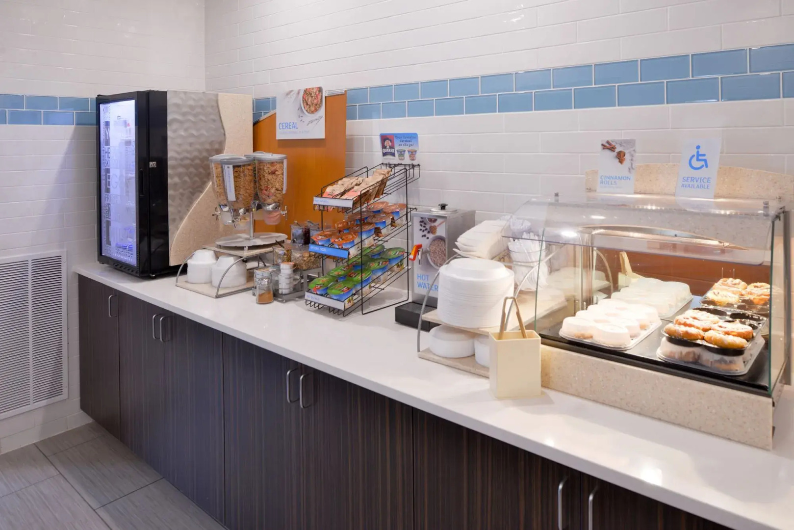 Holiday Inn Express & Suites Sioux Falls At Empire Mall by IHG