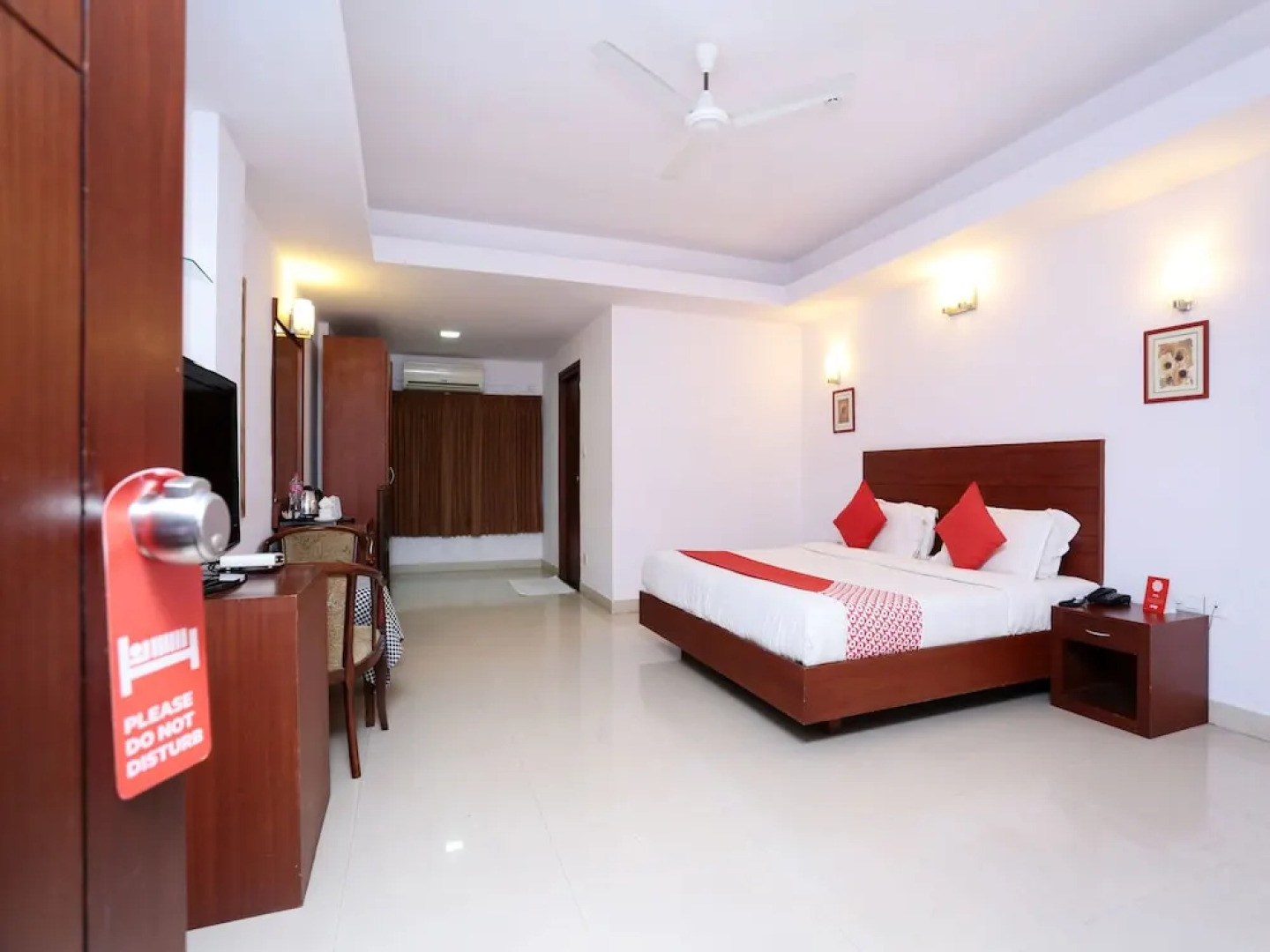 Oyo 15992 Central Hotel