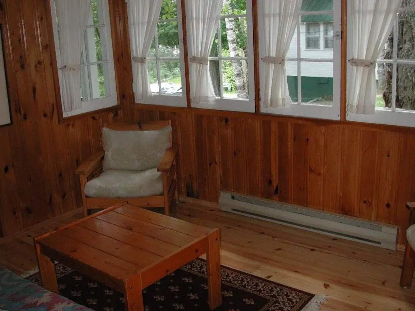 Birch Cliff Lodge on Baptiste Lake