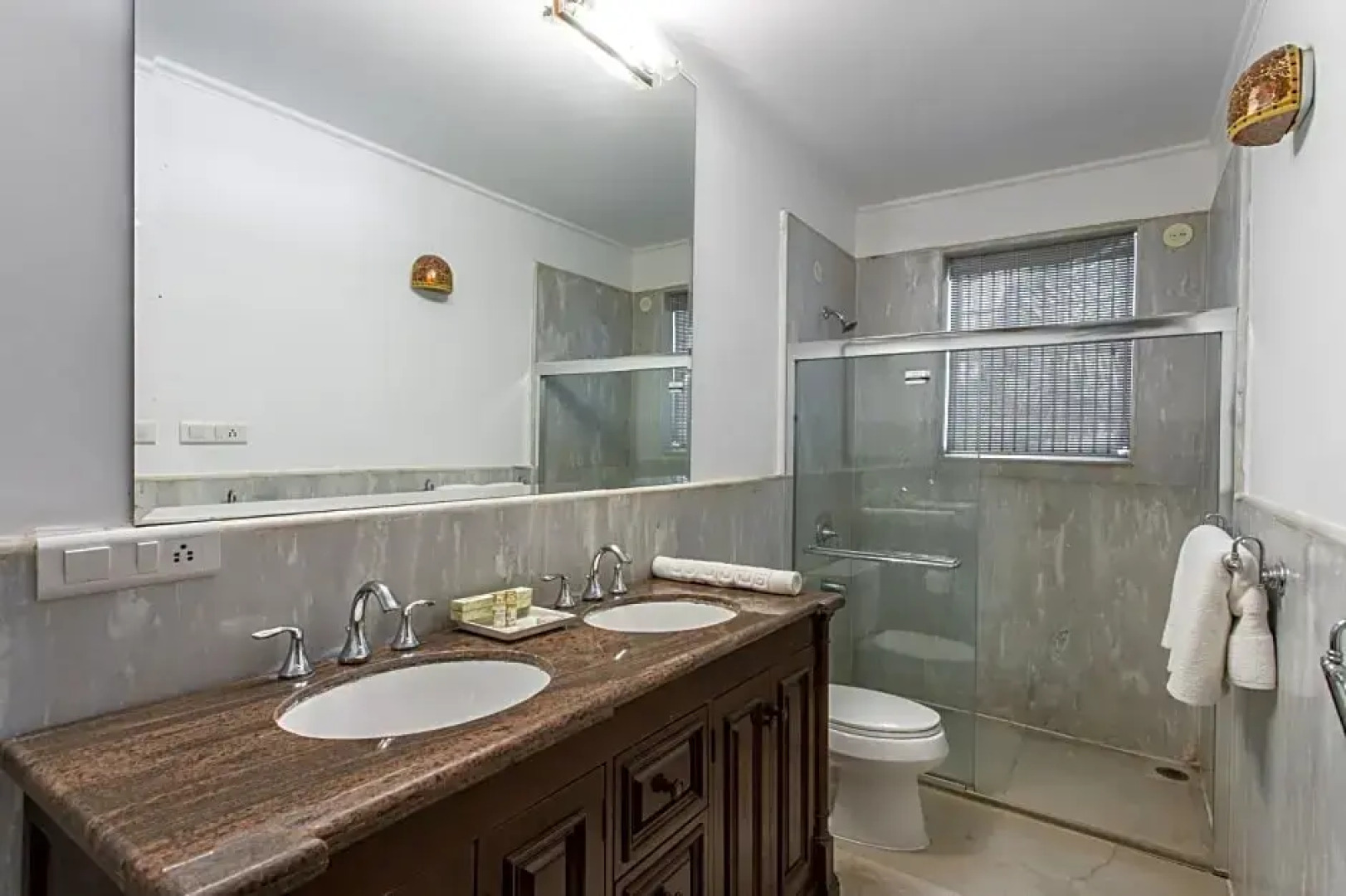 Safira River Front Resort