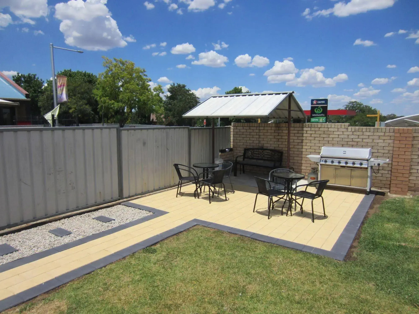 Cowra Crest Motel