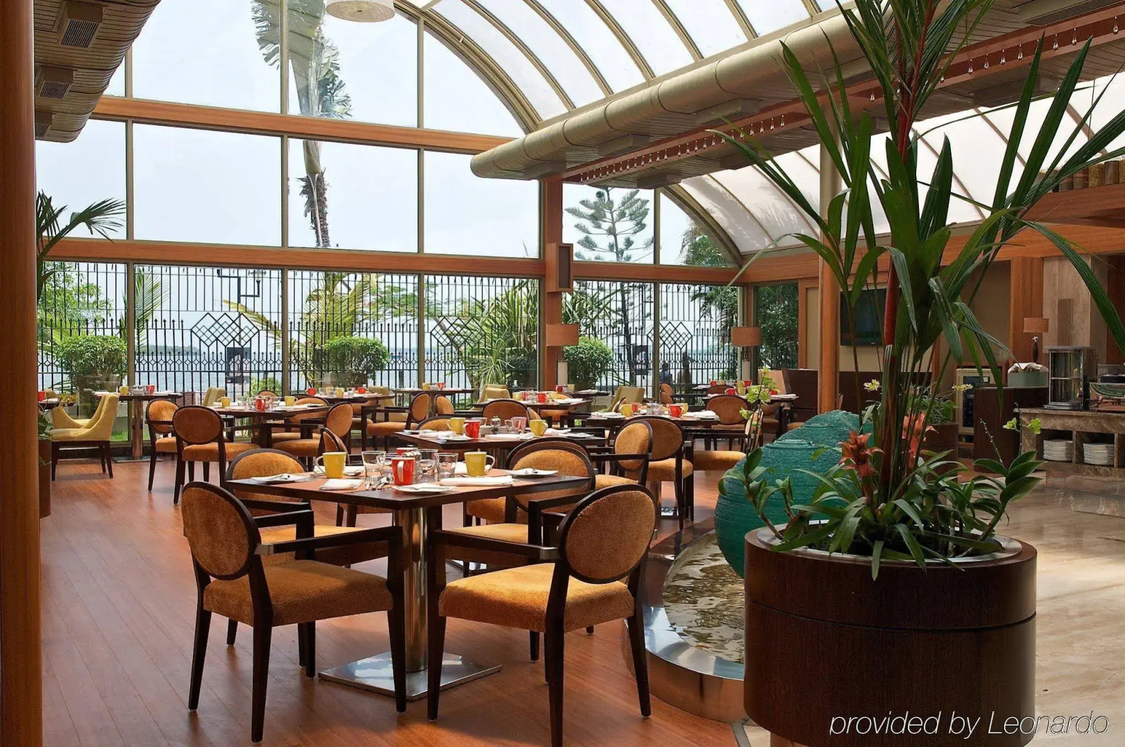 Vivanta Ernakulam, Marine Drive