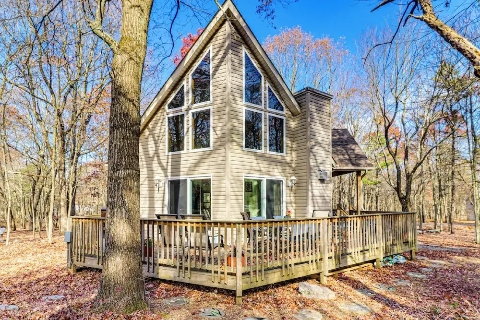 Serene Poconos Cabin w/ Hot Tub & Beach Access!