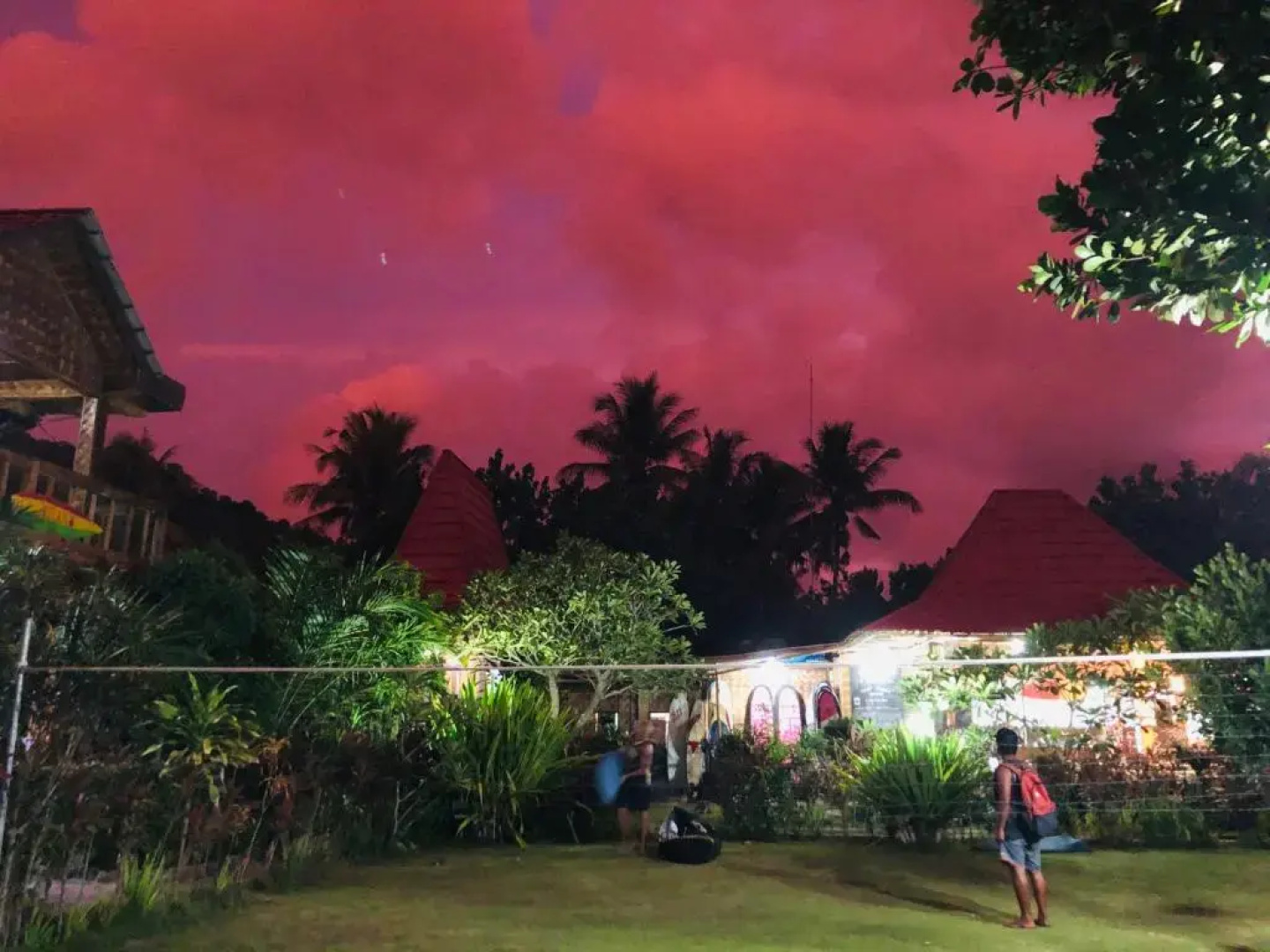 Mojosurf Camp Red Island