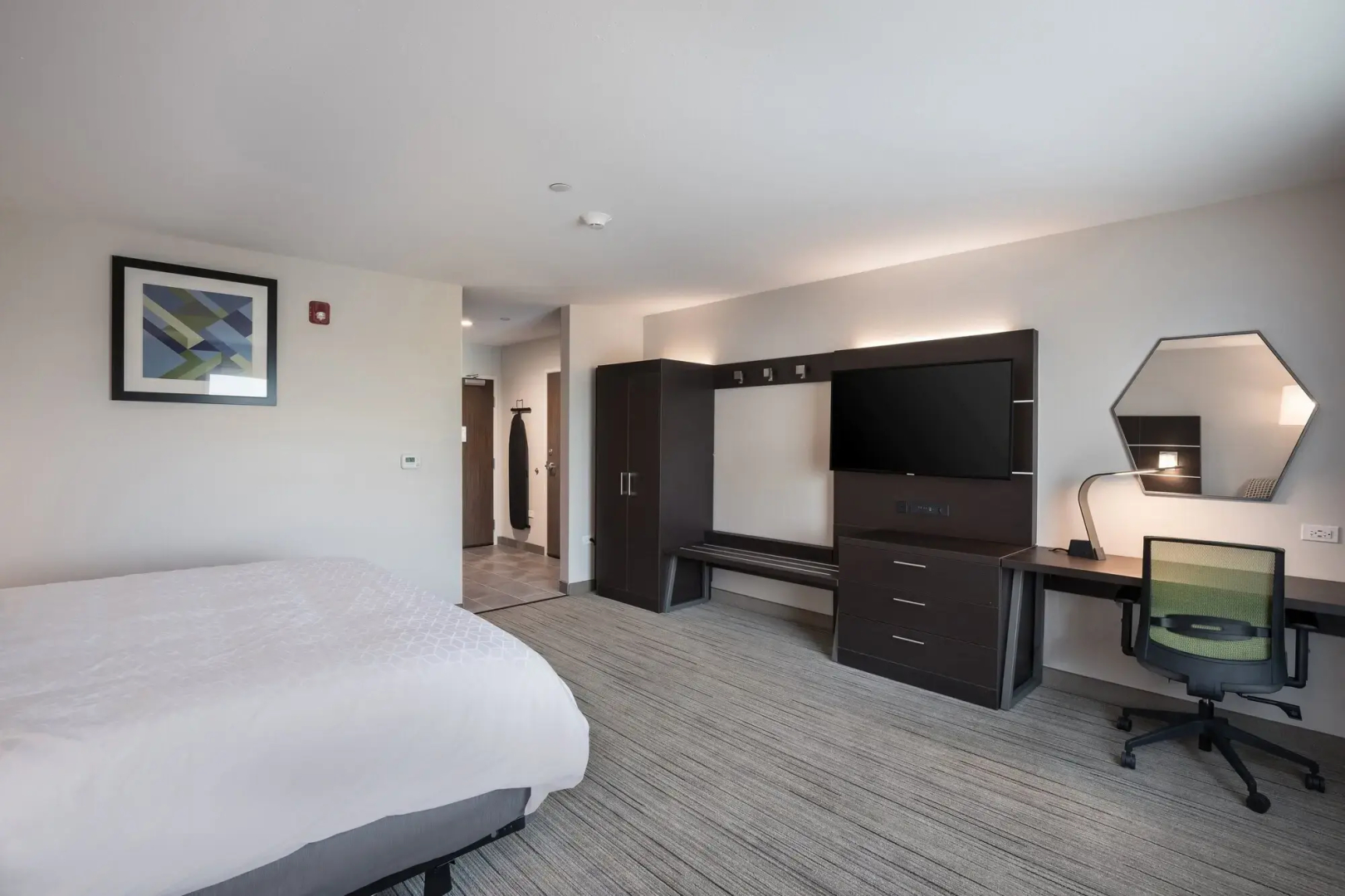 Holiday Inn Express & Suites Chicago - Hoffman Estates