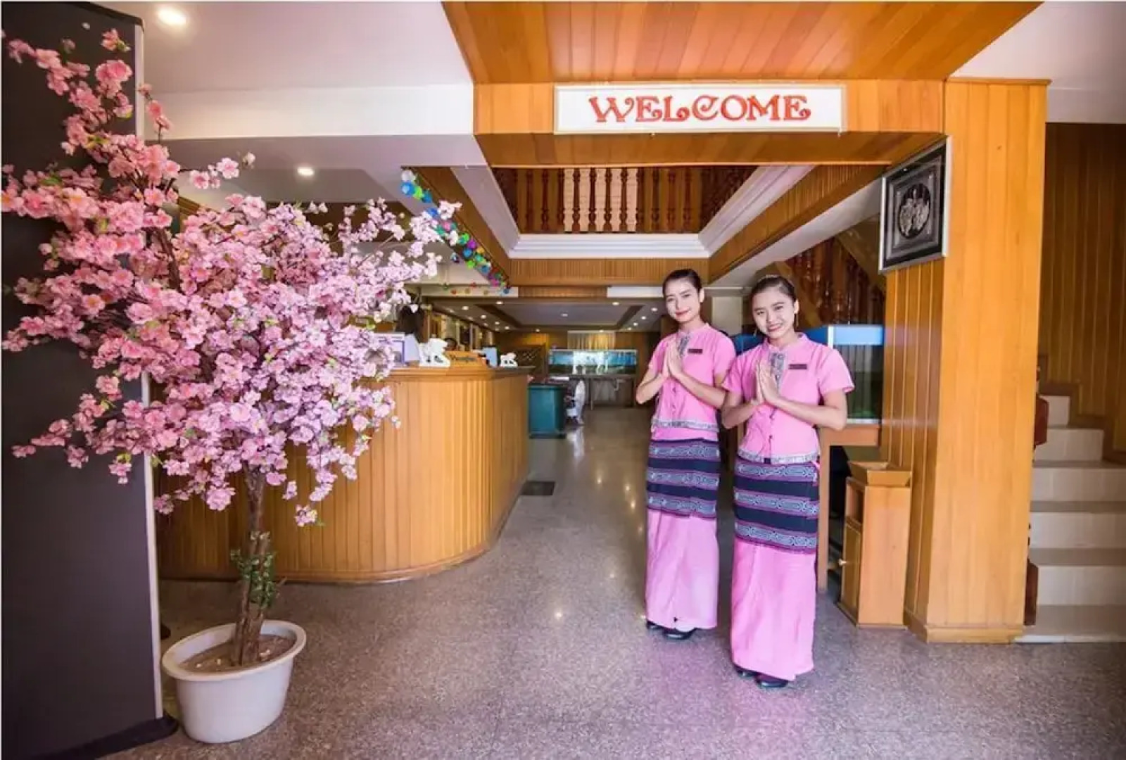 Inle Cherry Queen Hotel